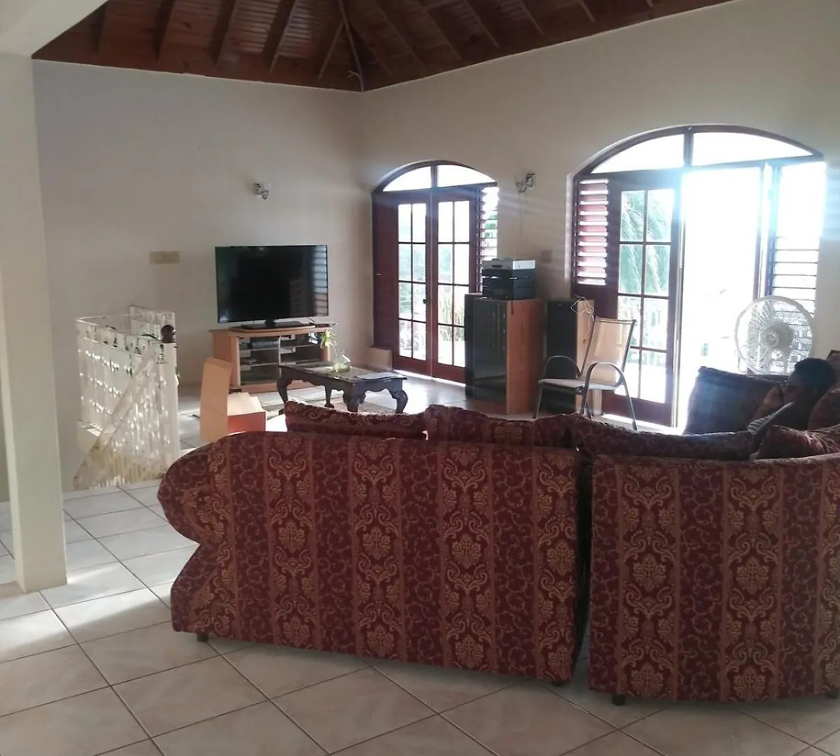 Montego Bay Grand Villa - 9-Bedroom Luxury Retreat With Olympic Sized Pool Jamaica