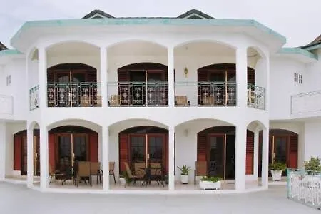 Montego Bay Grand Villa - 9-Bedroom Luxury Retreat With Olympic Sized Pool Jamaica