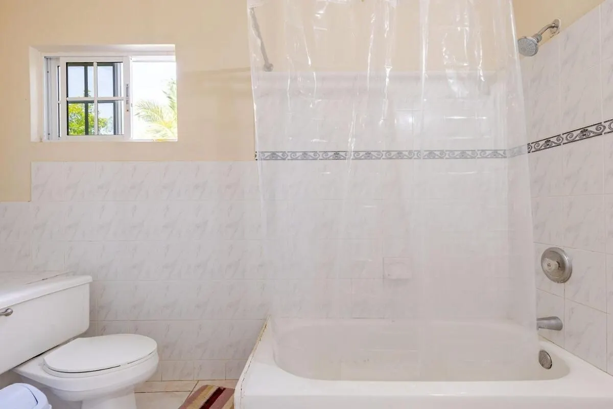 Montego Bay Grand Villa - 9-Bedroom Luxury Retreat With Olympic Sized Pool  Montego Bay